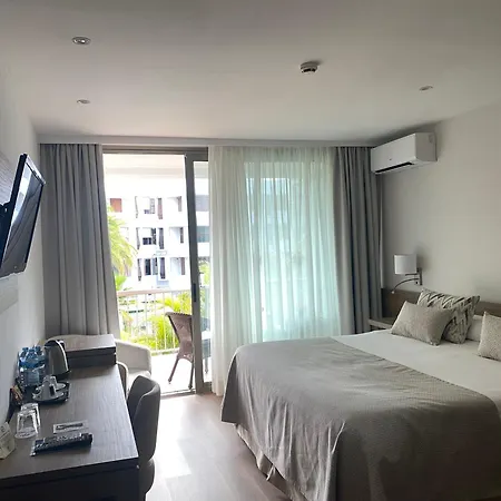 Colon Rambla מלון 4*