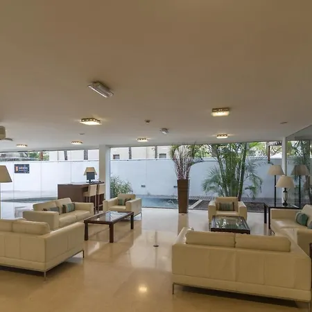 コロン ランブラ ホテル 4*