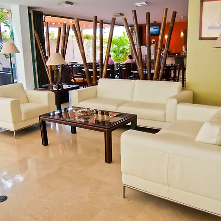 コロン ランブラ ホテル