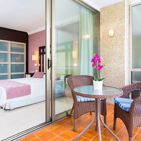 ホテル コロン ランブラ 4*