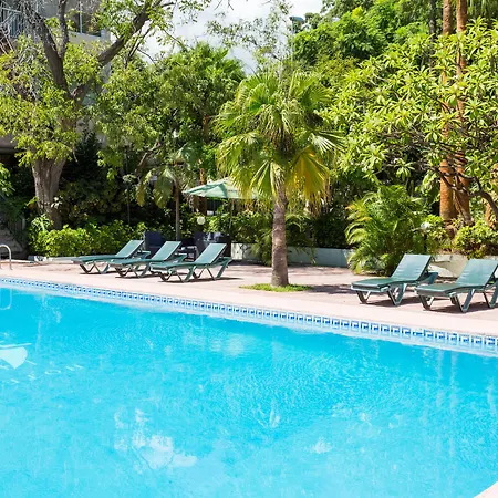 コロン ランブラ ホテル