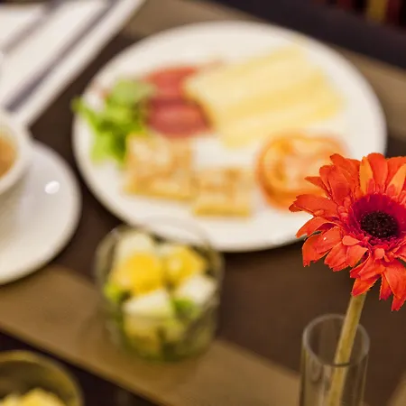 コロン ランブラ ホテル