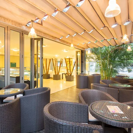 ホテル コロン ランブラ サンタクルスデテネリフェ