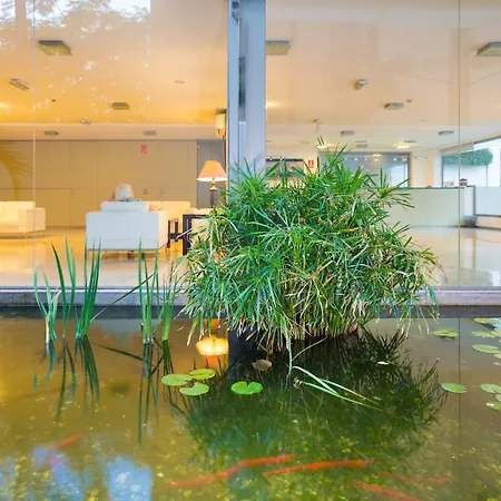 コロン ランブラ ホテル 4*