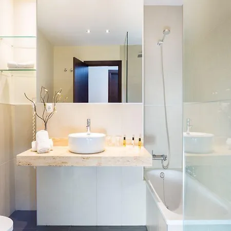 コロン ランブラ 4*