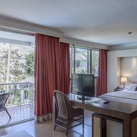 Colon Rambla מלון 4*