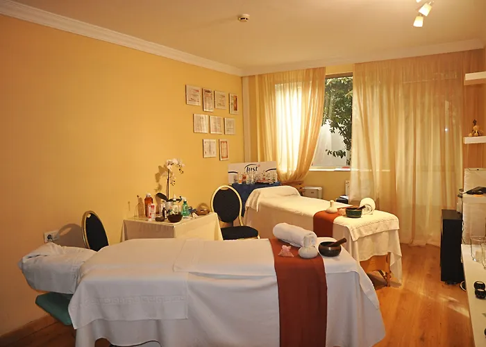 Szálloda Colon Rambla 4*