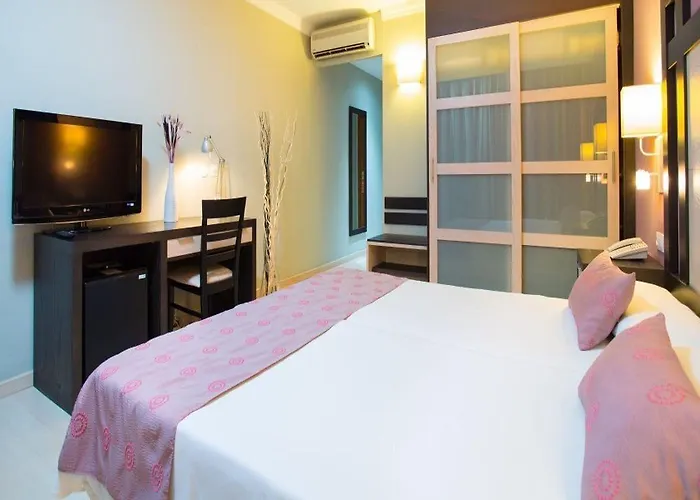 Szálloda Colon Rambla 4*